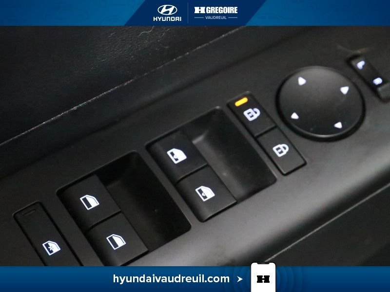 2025 Hyundai Kona Grey Laval - photo #16