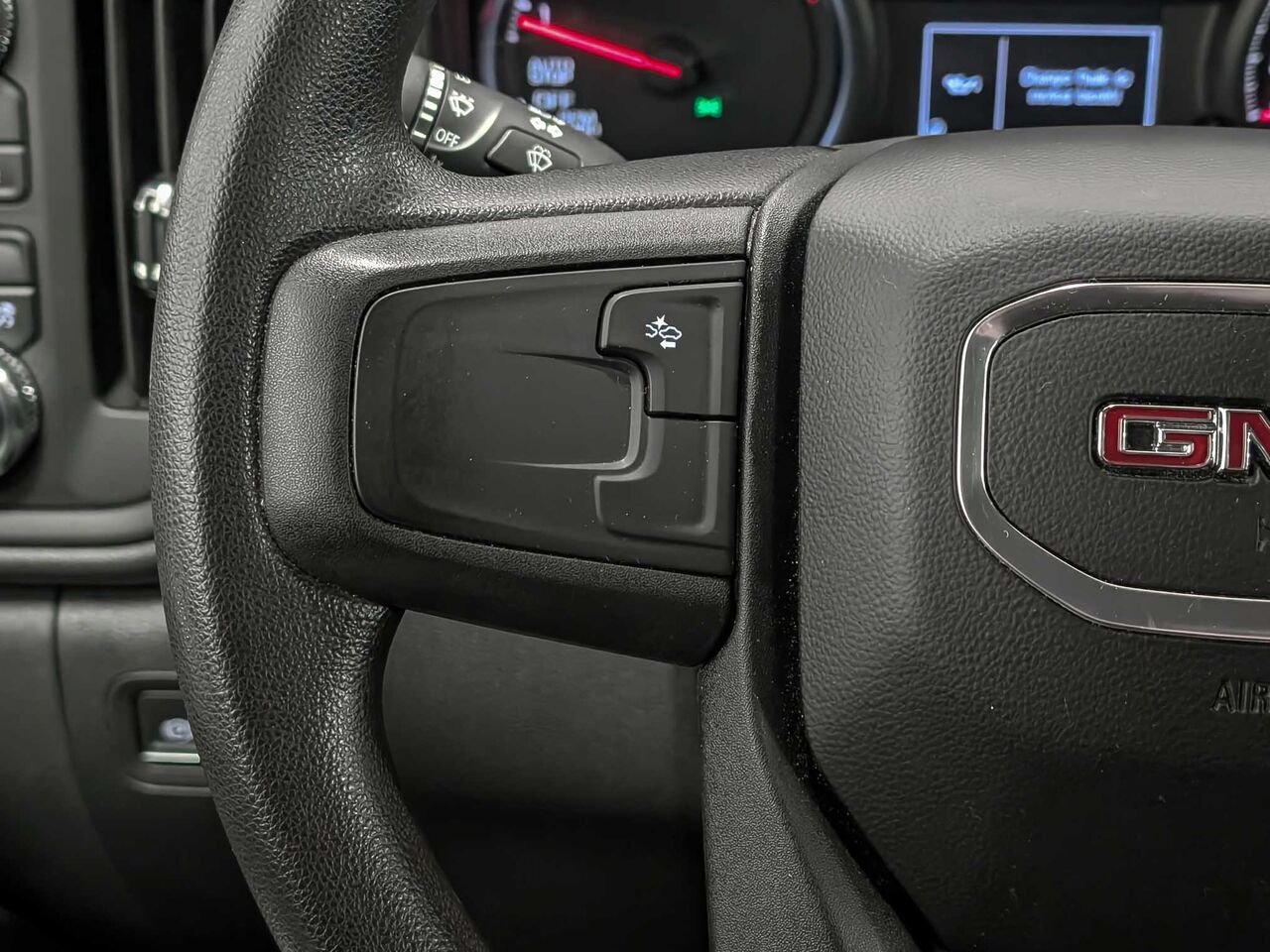 GMC Sierra 1500 Pro 4WD Crew Cab 6 Places 2023 Rouge Sherbrooke - photo #14