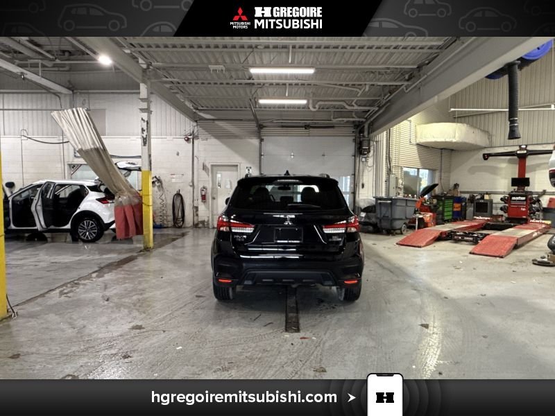 2020 Mitsubishi RVR Black Saint-Eustache - photo #7