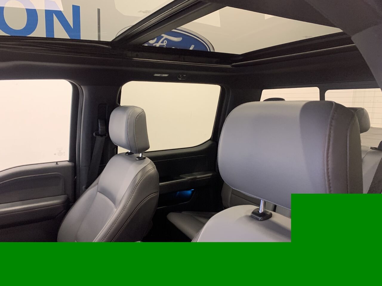 Ford F-150 Lightning LARIAT LARIAT + GROSSE BATTERIE +CUIR + TOIT PANO 2025 Bleu Châteauguay - photo #31