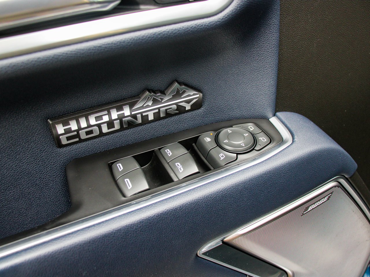 2022 Chevrolet Silverado 1500 4WD Crew Cab 147 High Country Blue Sherwood Park - photo #16