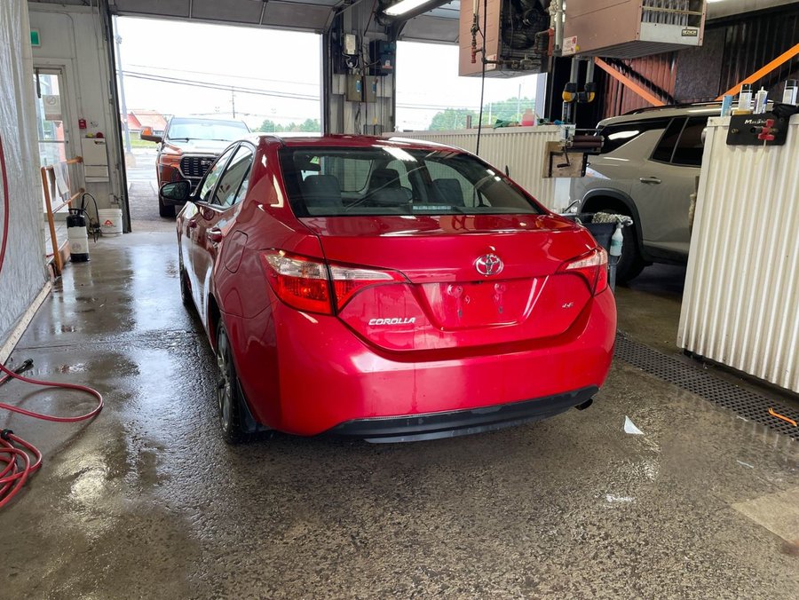 Toyota Corolla LE AUTO *SIÈGES CHAUFF* REG ADAPT BLUETOOTH USB 2018 Rouge