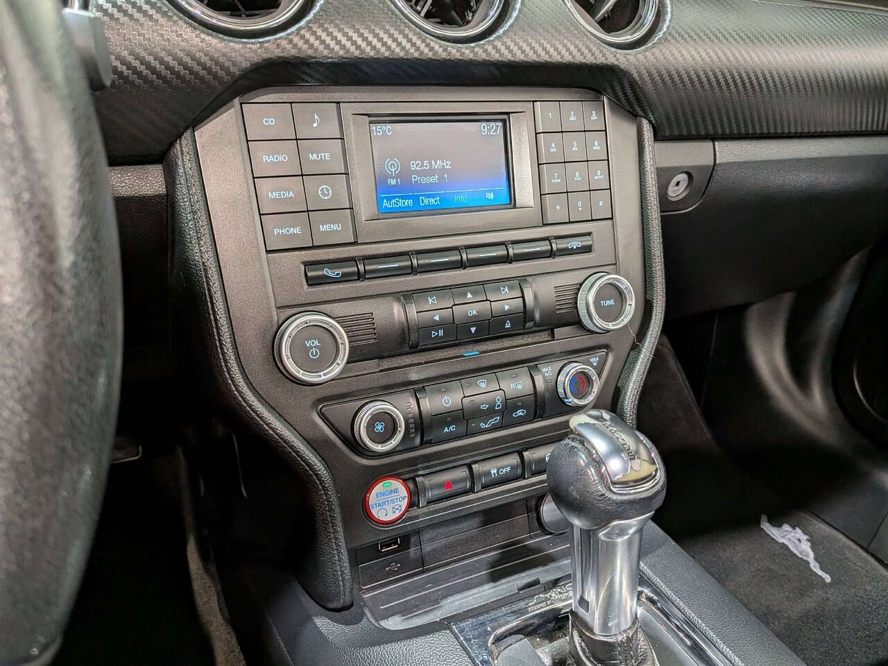 Ford Mustang 2dr Conv V6 2015 Blanc Mirabel - photo #24