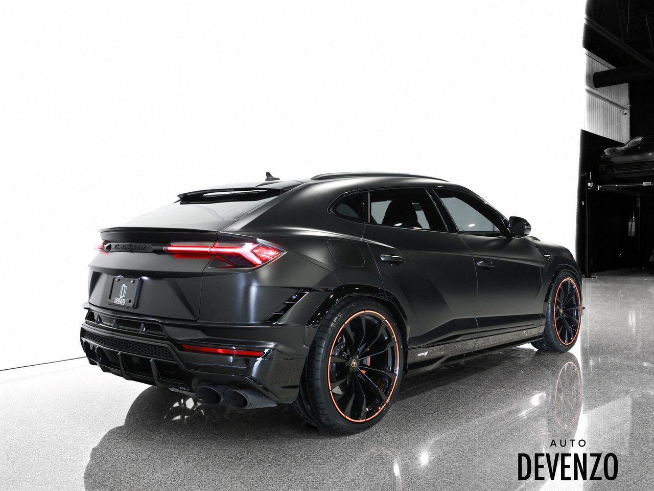 2024 Lamborghini Urus Black Saint-Eustache - photo #2