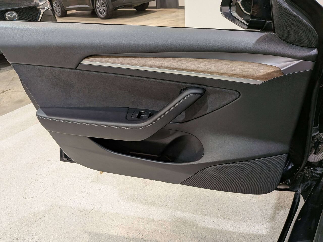 2022 Tesla Model 3 Standard Range RWD *Ltd Avail* Black Val-David - photo #30