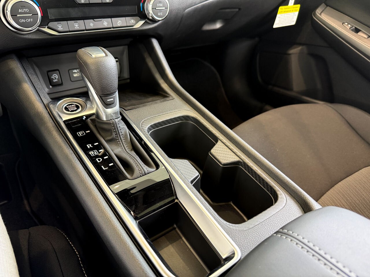 2025 Nissan Sentra SENTRA SV TOIT OUVRANT Aspen White TriCoat Châteauguay - photo #14