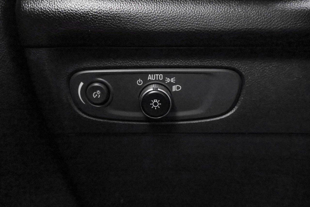 2023 Buick Envision AWD 4dr Preferred Black Sherwood Park - photo #17