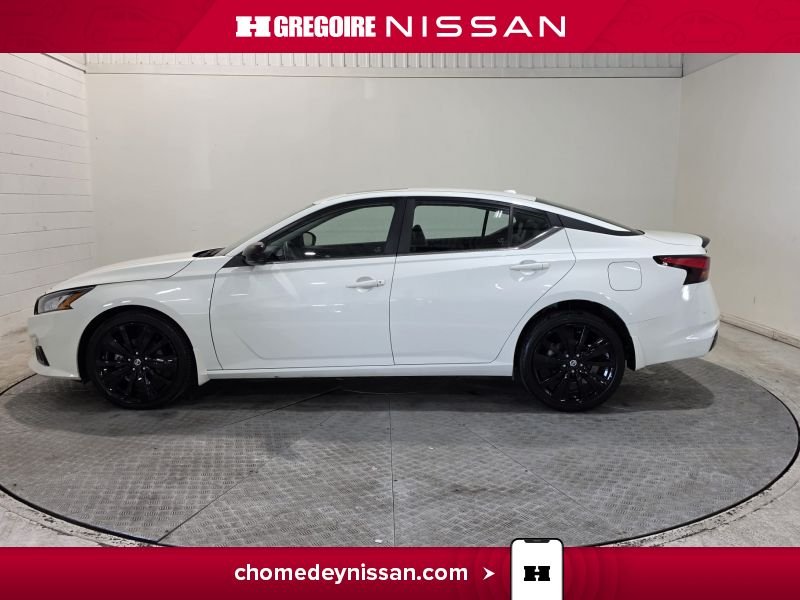2022 Nissan Altima Black Blainville - photo #4