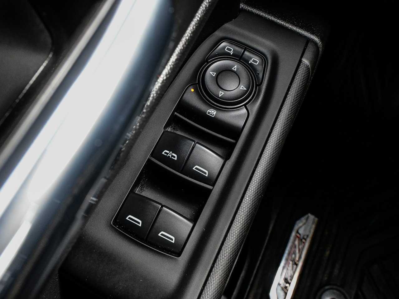 2024 Chevrolet Silverado 1500 4WD Crew Cab 147 Custom Trail Boss Grey Sherwood Park - photo #17