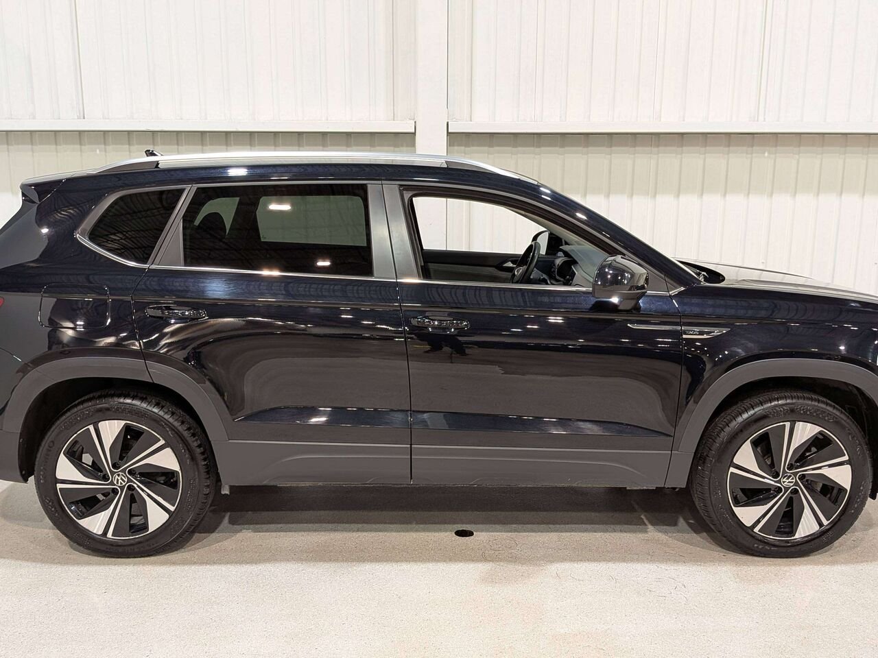 2024 Volkswagen Taos Comfortline 4MOTION Black Mirabel - photo #6