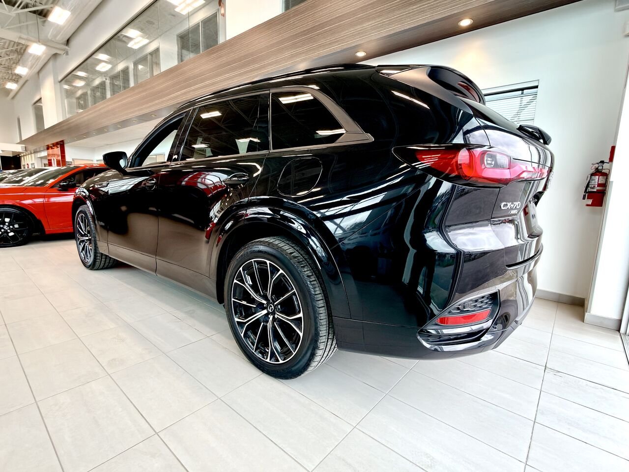 Mazda CX-70 hybride rechargeable 2025 Noir Notre-Dame-des-Prairies - photo #8