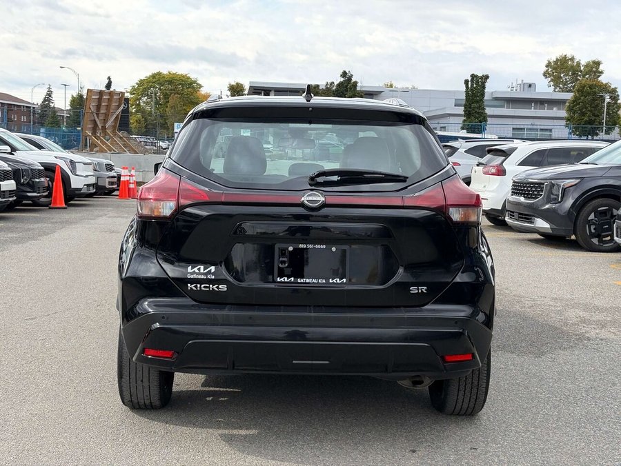 2023 Nissan Kicks SR FWD Black