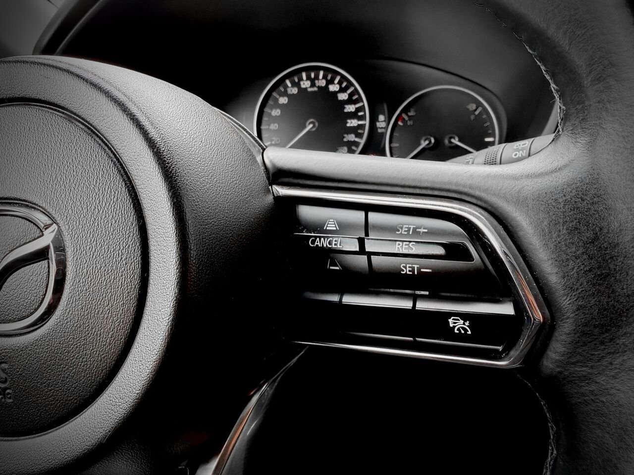 2024 Mazda CX-90 hybride léger GS-L 4WD Silver Notre-Dame-des-Prairies - photo #24