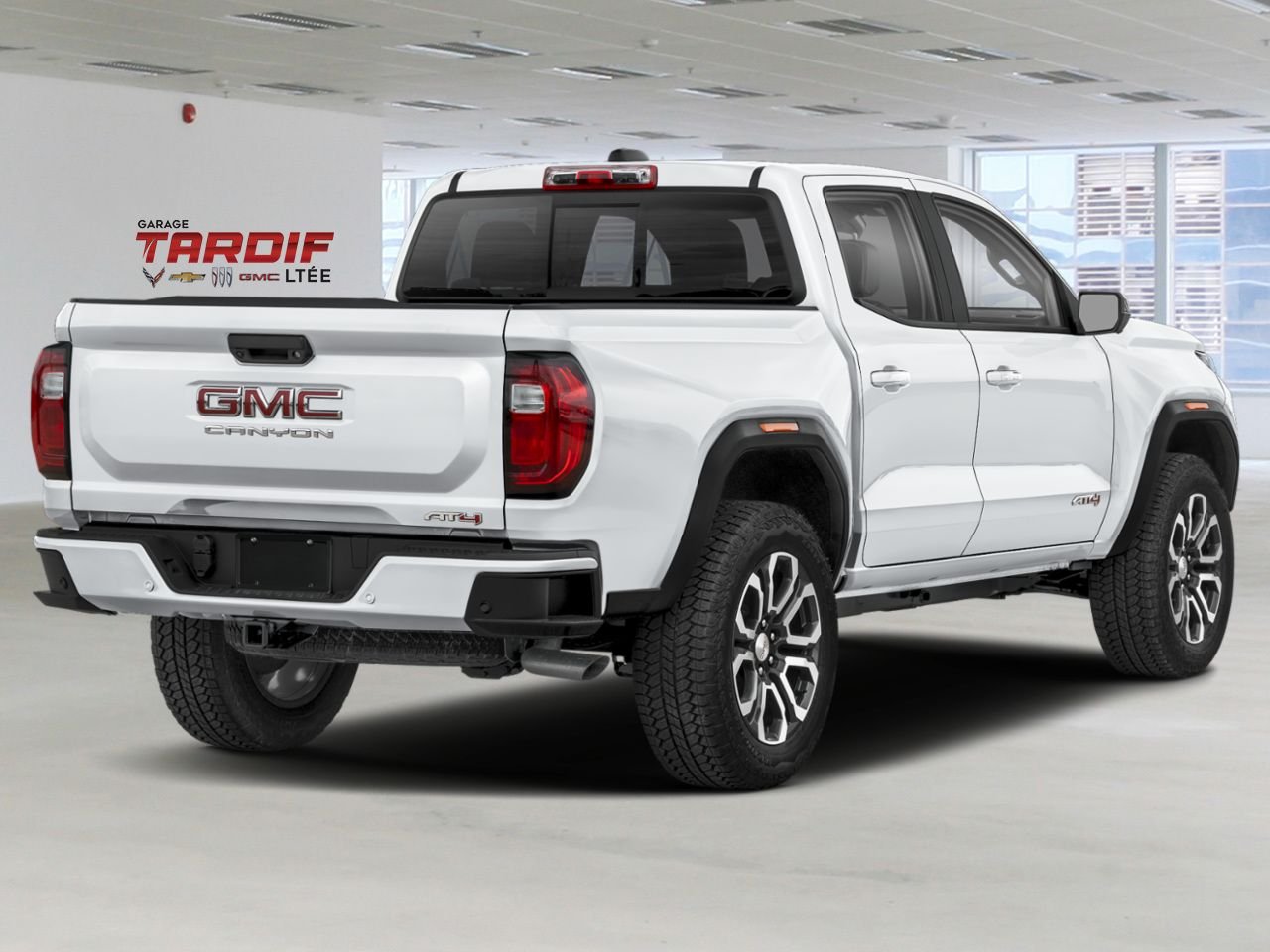 GMC Canyon AT4 cabine multiplace 4RM 2026 Blanc sommet Amos - photo #1