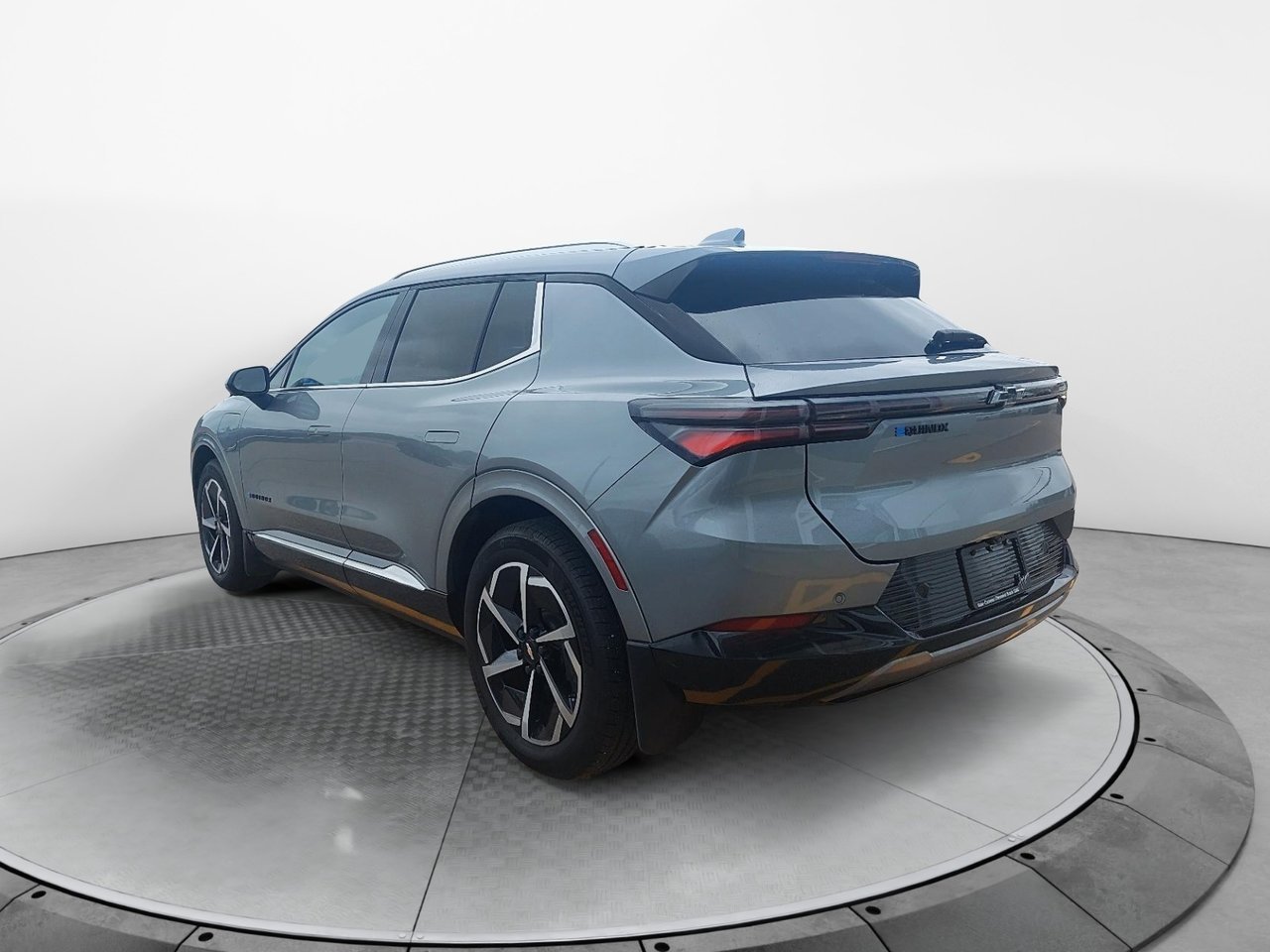 Chevrolet Equinox EV LT 2024 Gris Baie-Comeau - photo #3