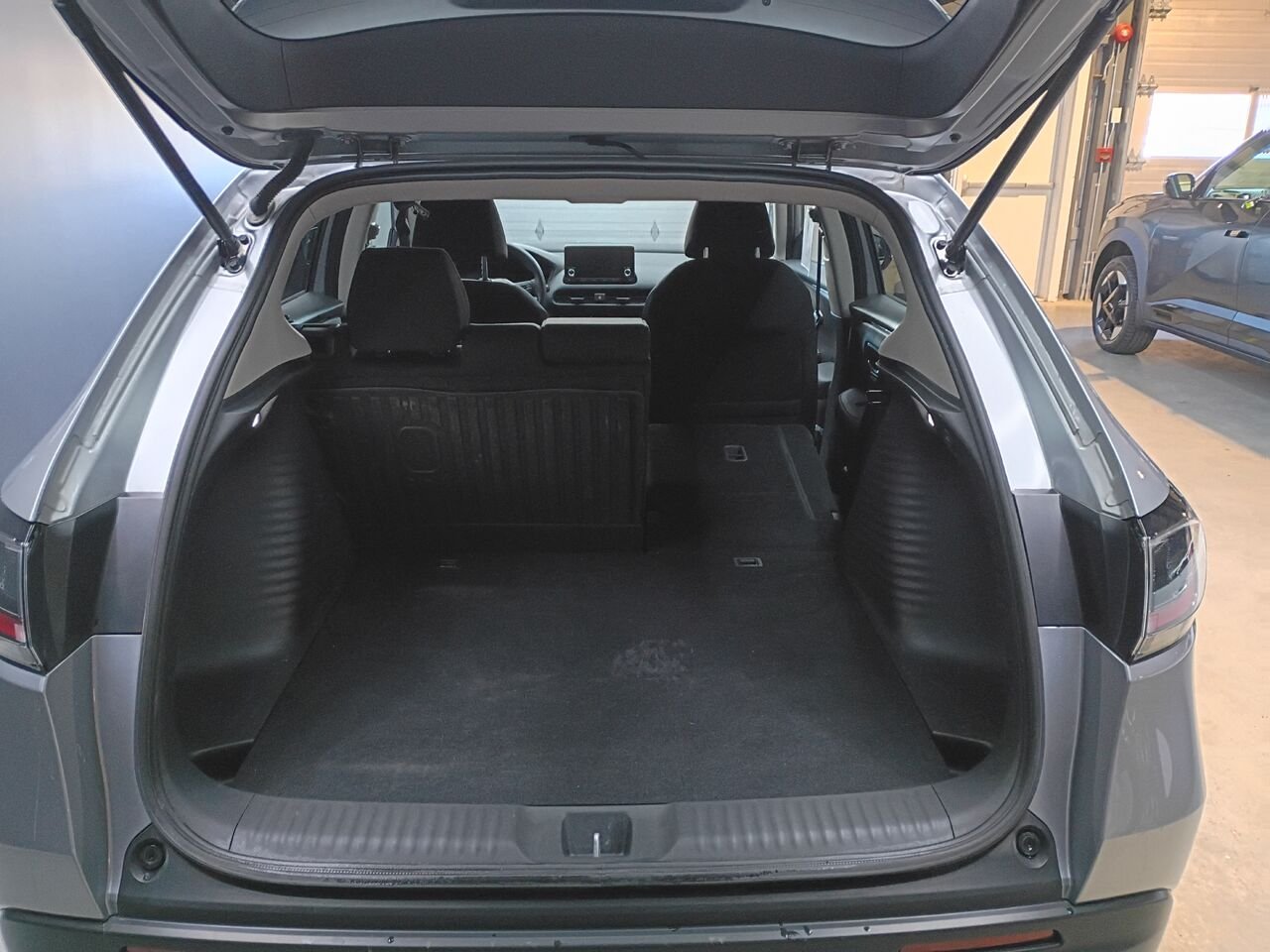 2025 Honda HR-V Silver Blainville - photo #10