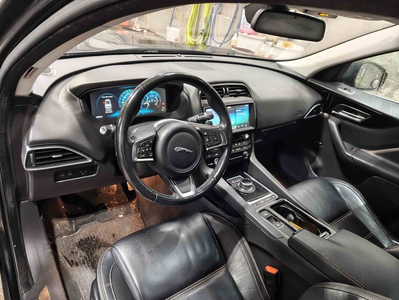 2018 Jaguar F-PACE 20d AWD Prestige Black Sherwood Park - photo #7