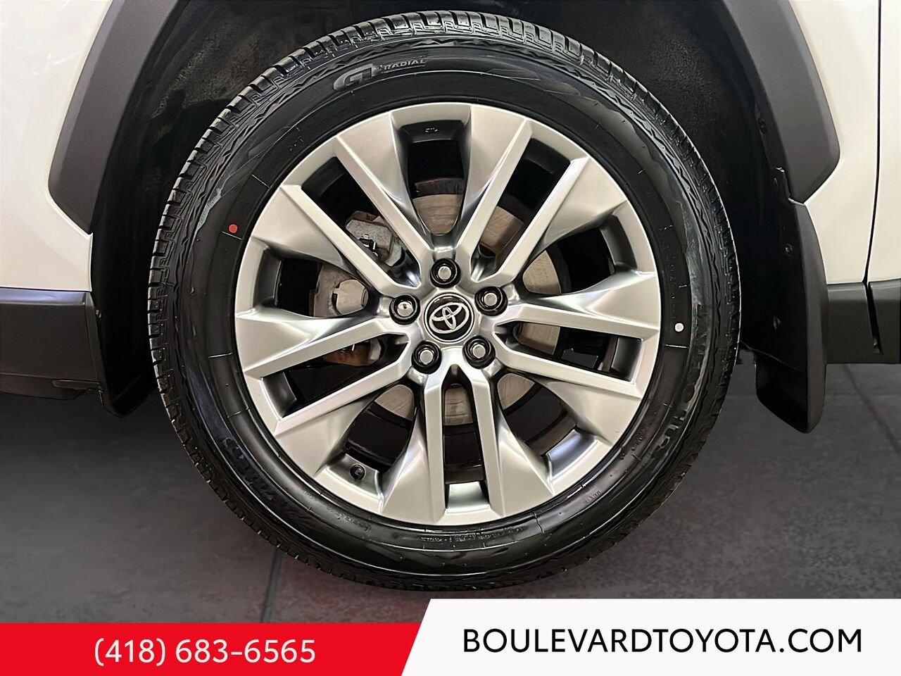 2023 Toyota RAV4 100200A-102 | XLE White Québec - photo #6