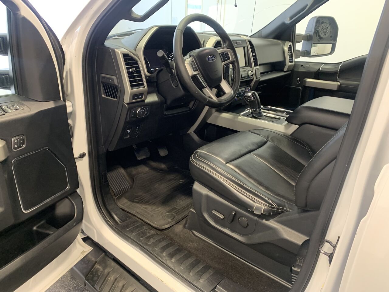2019 Ford F-150 White Châteauguay - photo #30