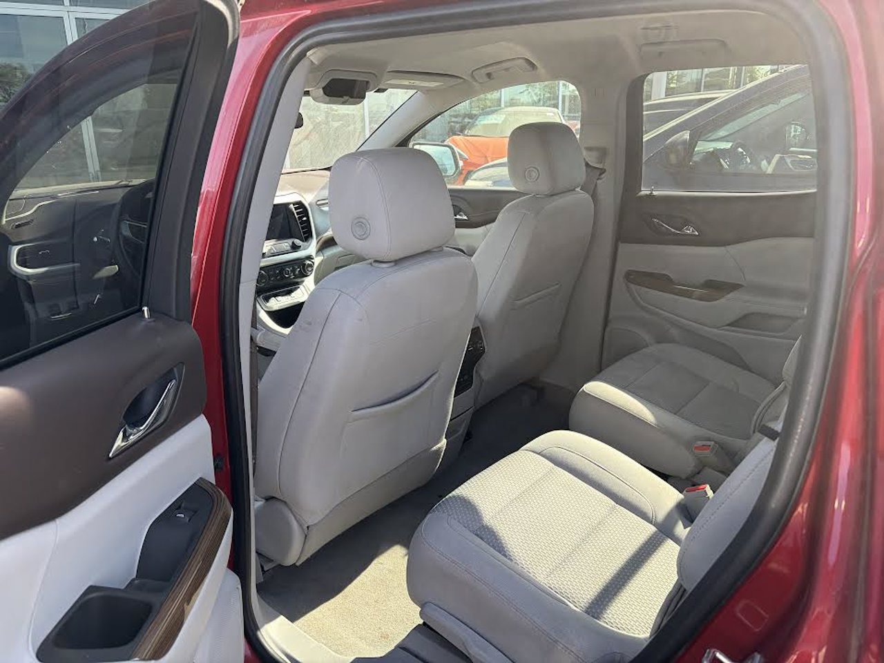 2023 GMC Acadia AWD 4dr SLE Red Sherwood Park - photo #5