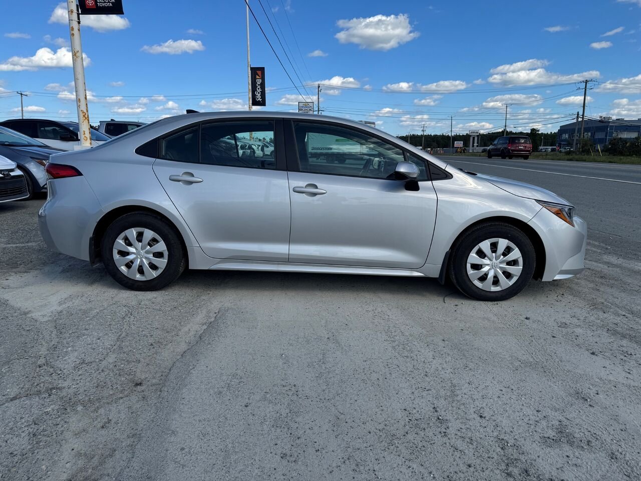 2026 Toyota Corolla L CVT Classic Silver Metallic Val-d'Or - photo #1