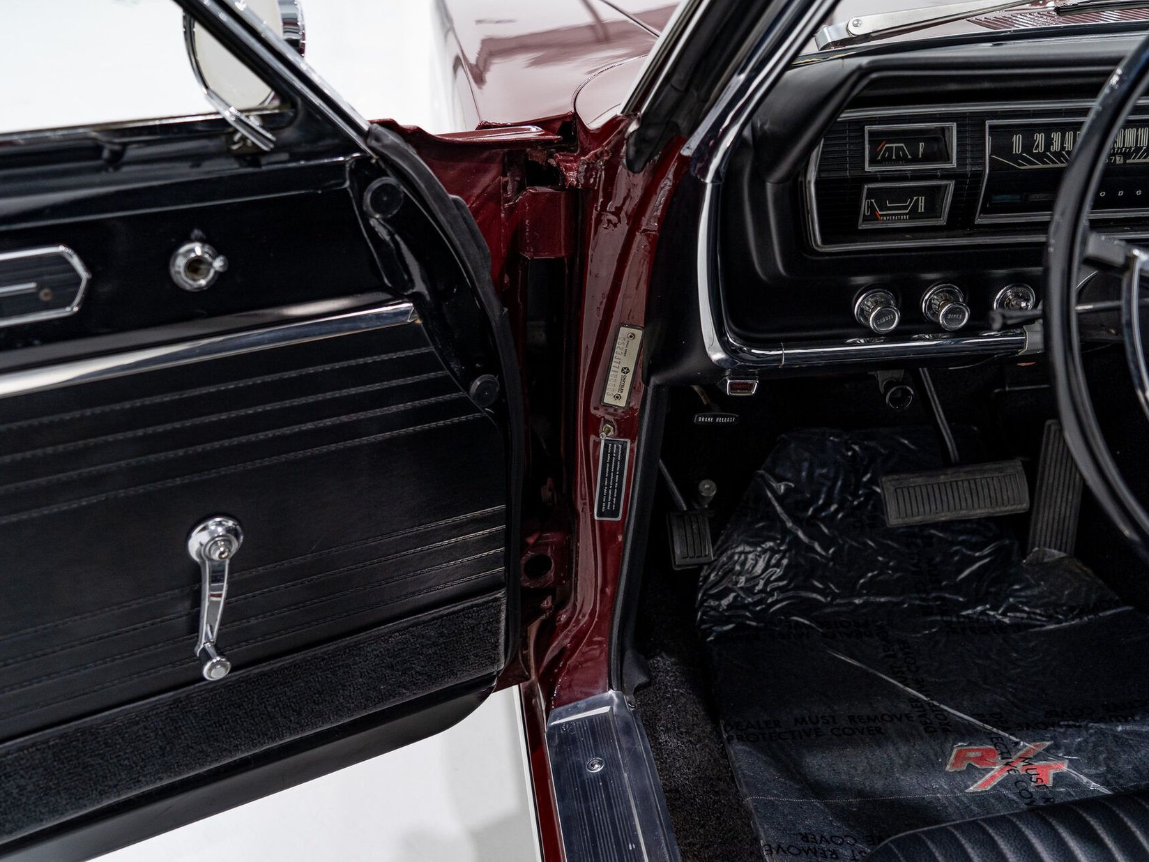 Dodge Coronet R/T Factory Hemi single repaint PRICE IN USD 1967 Montréal - photo #60