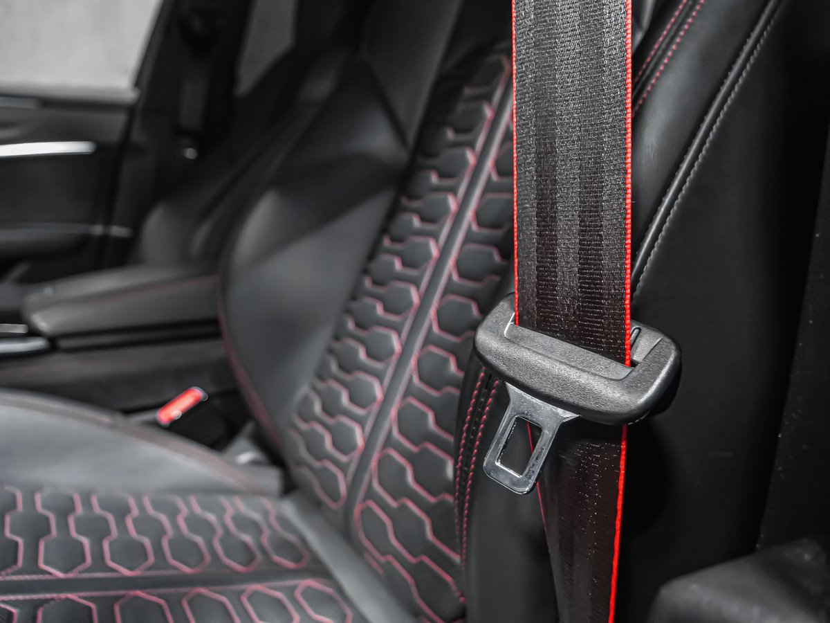 2023 Audi RS 6 Avant Black Montreal - photo #33