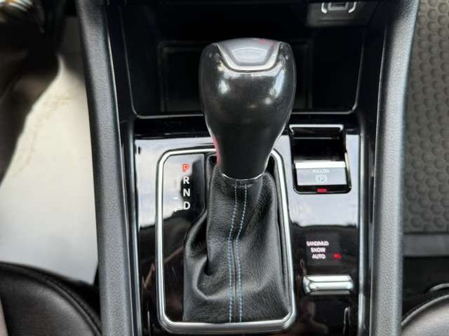 2022 Jeep Compass Grey Saint-Basile-le-Grand - photo #16