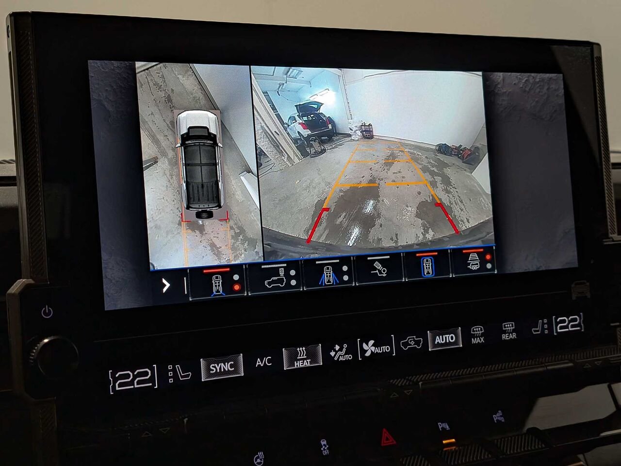 GMC Hummer SUV e4WD 2X Supercruise 2025 gray Sherbrooke - photo #16