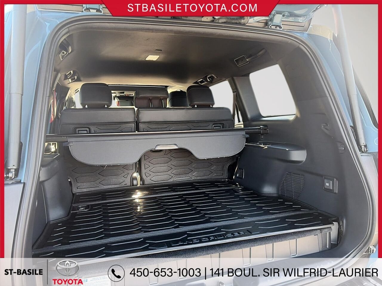 2026 TOYOTA LAND CRUISER HYBRIDE Blue Saint-Basile-le-Grand - photo #10