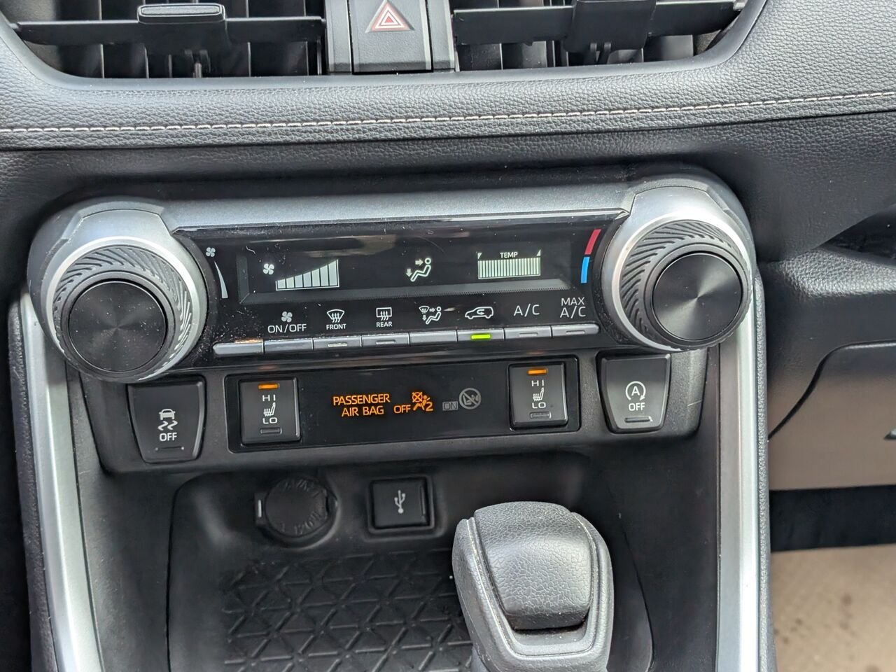 Toyota RAV4 LE/SIÈGES CHAUFFANTS/CAMÉRA DE RECUL/BLUETOOTH/AC/ 2021 Noir Sherbrooke - photo #10