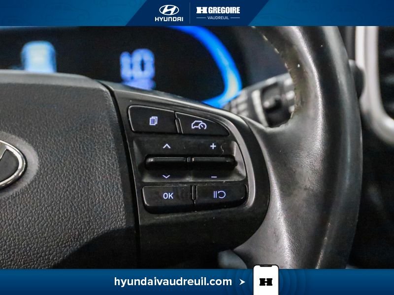 Hyundai Venue 2024 Rouge Blainville - photo #21