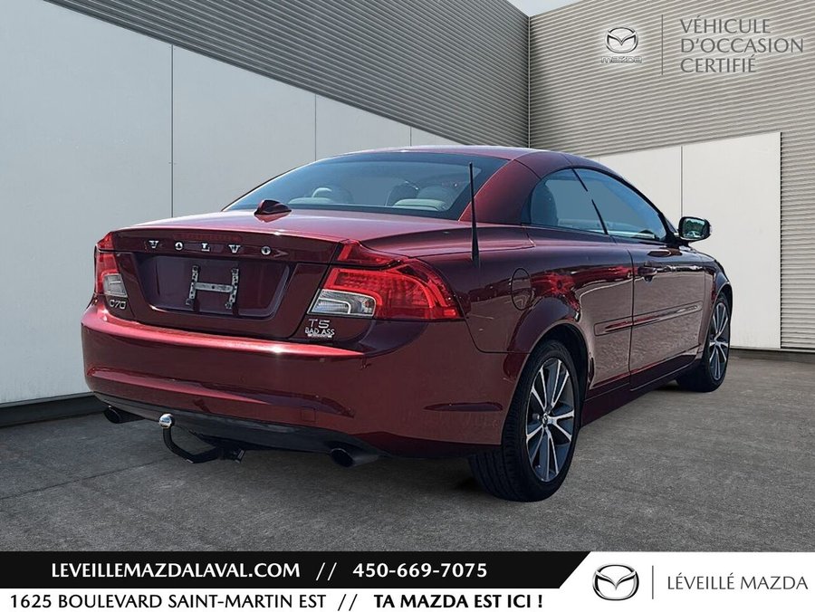 2012 Volvo C70 2012 Red