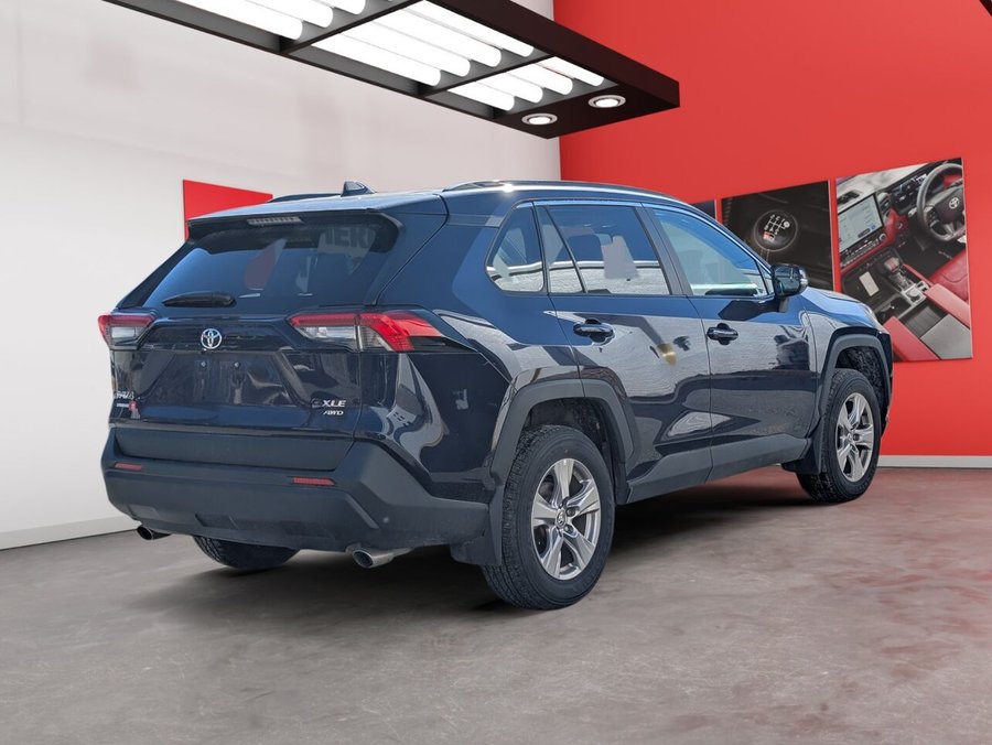 Toyota RAV4 XLE/AWD/SIÈGES CHAUFFANTS/VOLANT CHAUFFANT/TOIT OUVRANT/BLUETOOTH/AC BIZONE 2025 Bleu