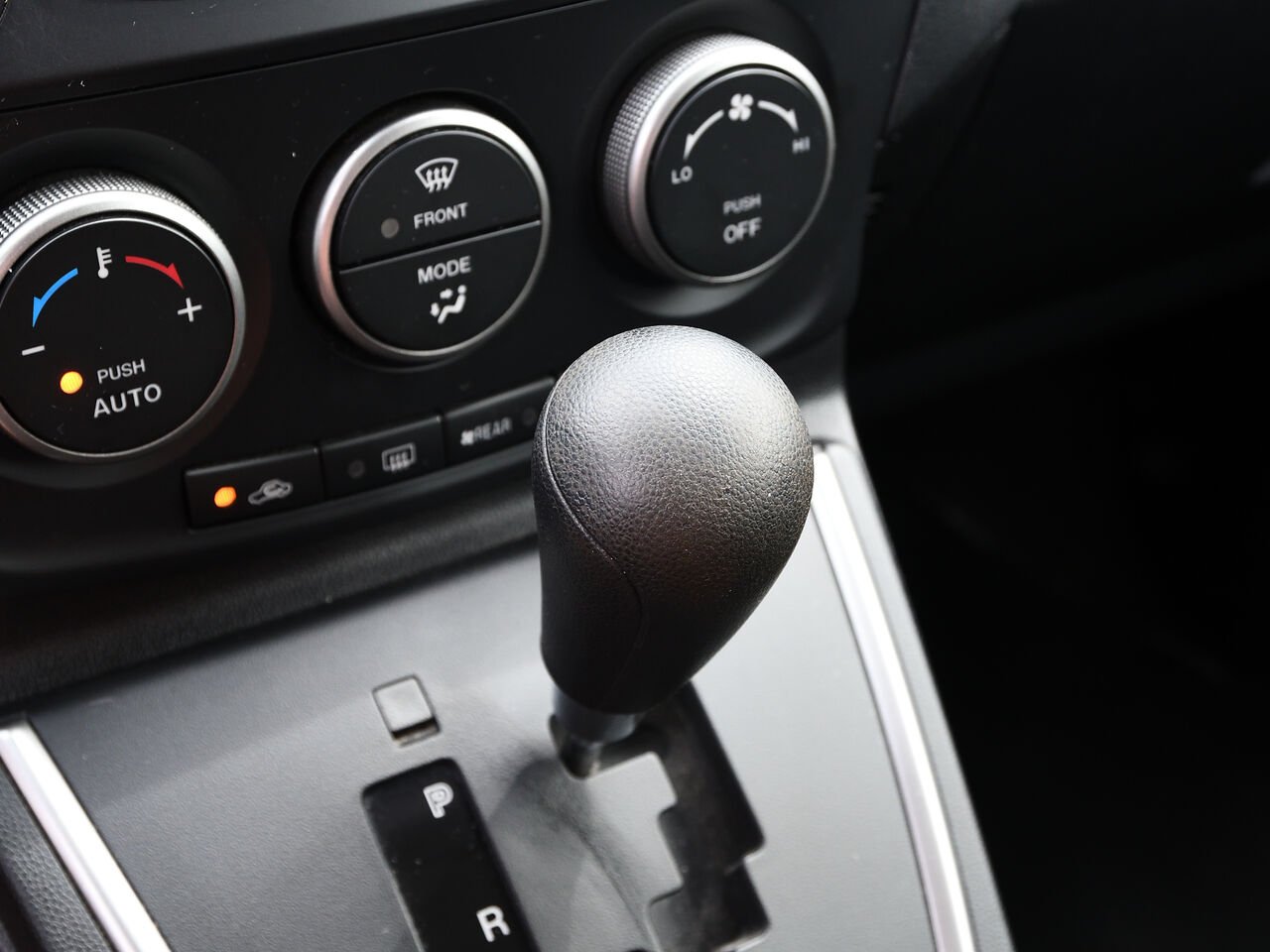 Mazda Mazda5 Familiale 4 portes, boîte automatique, GS 2015 Rouge Saint-Hyacinthe - photo #24