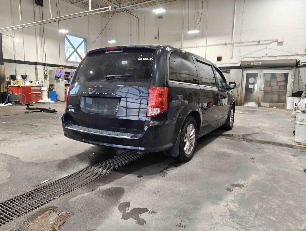 2020 Dodge Grand Caravan Premium Plus 2WD Black Sherwood Park - photo #5