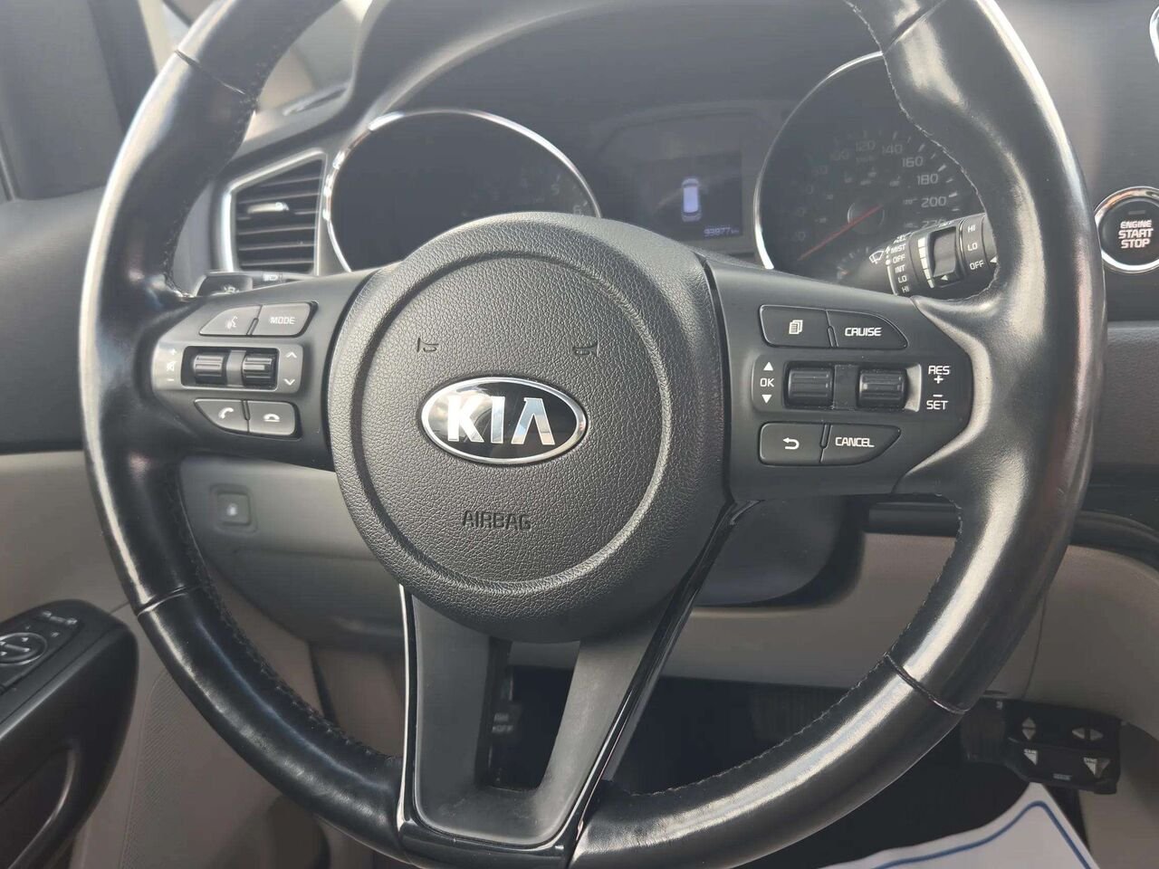Kia Sedona 2020 Argent Gatineau - photo #10