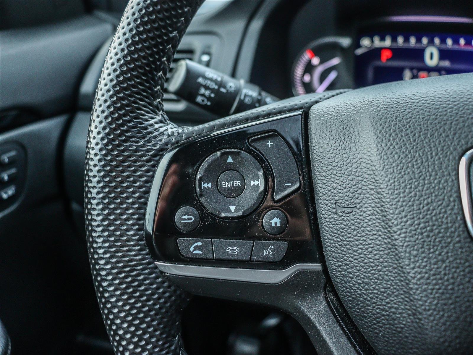 Honda Passport Touring 2023 Black Ottawa & Gatineau - photo #26