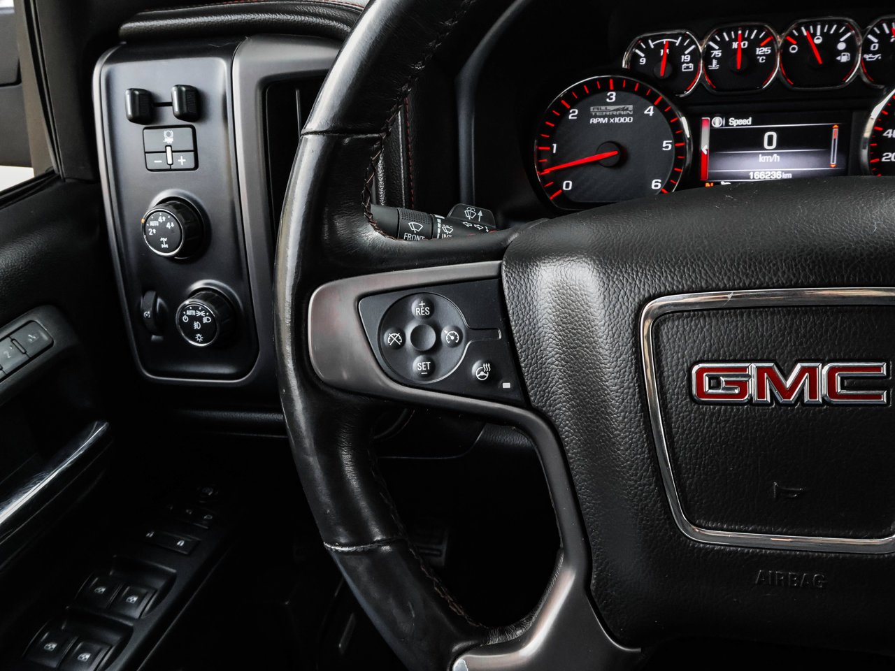 2016 GMC Sierra 1500 4WD Crew Cab 143.5 SLT Black Sherwood Park - photo #22