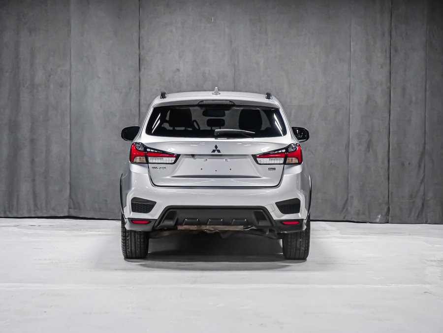 2024 Mitsubishi RVR SE AWC Silver