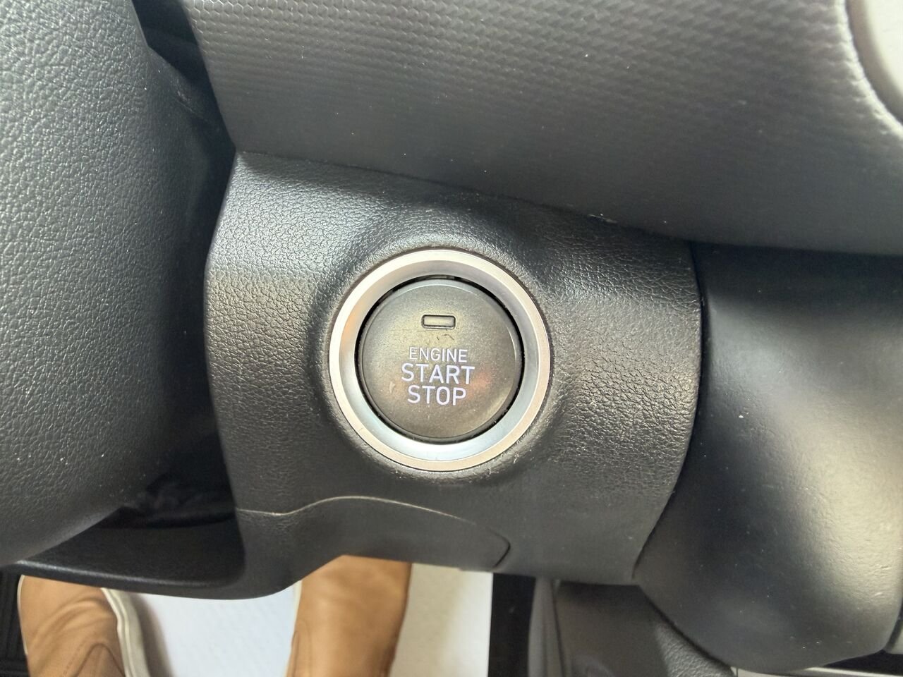 2022 Hyundai Kona Grey Thetford Mines - photo #22
