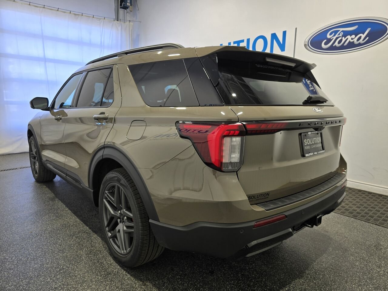 Ford Explorer 2027 Gris Saint-Eustache - photo #1