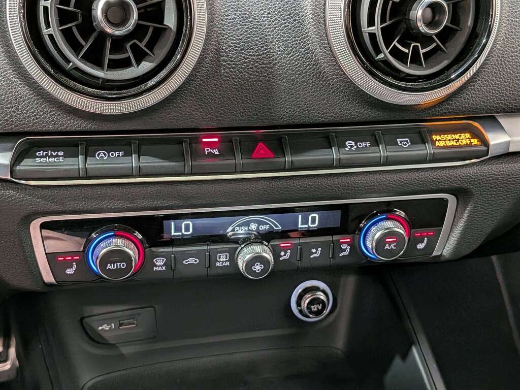 Audi S3 Sedan 2.0 TFSI quattro Technik S tronic 2018 Bleu Val-David - photo #25