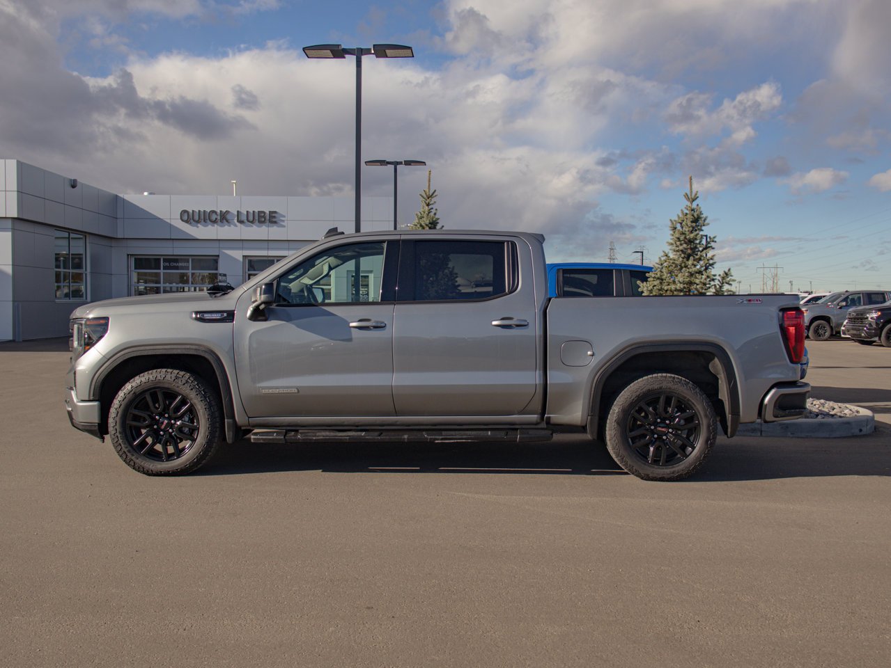 2024 GMC Sierra 1500 4WD Crew Cab 147 Elevation Grey Sherwood Park - photo #6