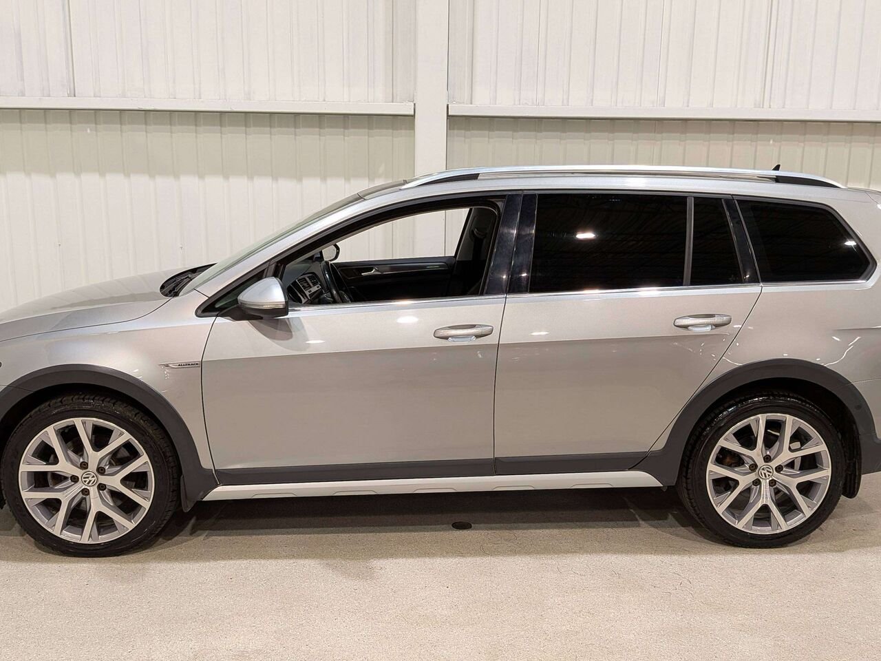Volkswagen Golf Alltrack 2018 Argent Val-David - photo #4