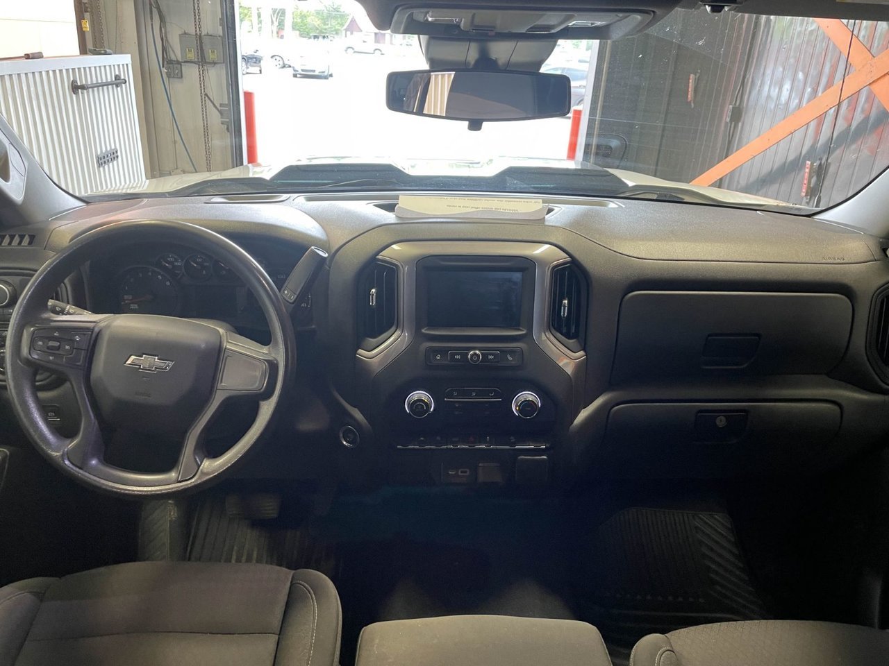 2022 Chevrolet Silverado 1500 CUSTOM TRAIL BOSS CREW 4X4 *BEDLINER* CARPLAY WIFI White Saint-Jérôme - photo #9