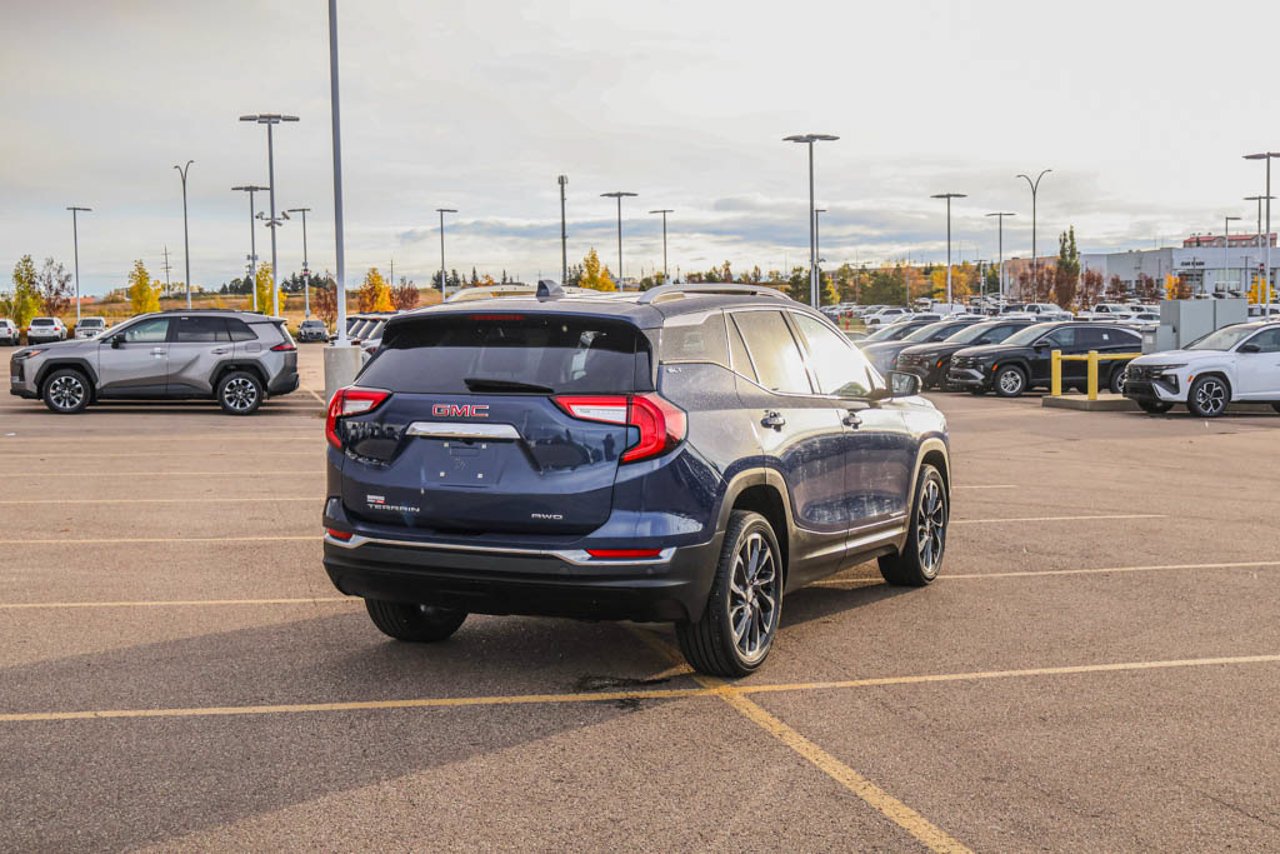 2022 GMC Terrain AWD 4dr SLT Blue Sherwood Park - photo #8