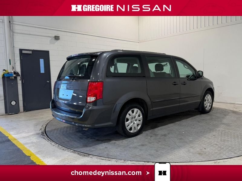 2017 Dodge GR Caravan Grey Laval - photo #8