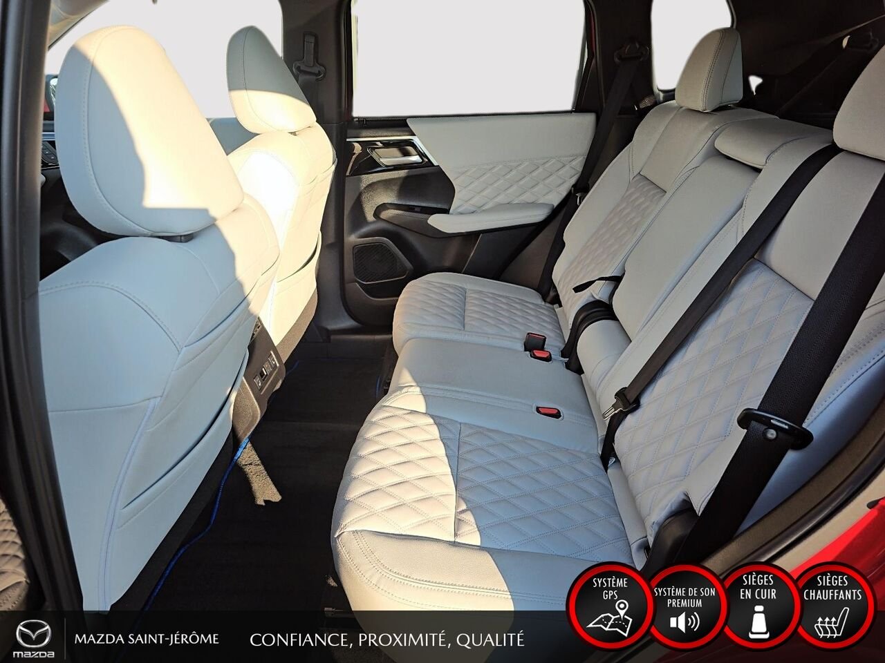 2024 Mitsubishi Outlander Red Ste-Agathe des Monts - photo #22