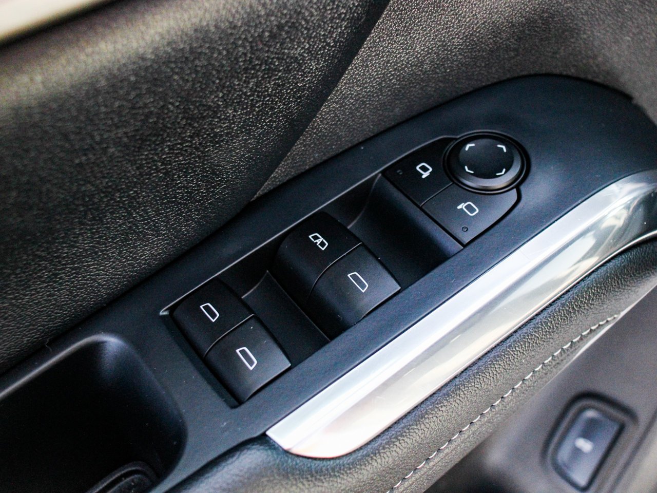 2025 Chevrolet Traverse AWD 4dr LT White Sherwood Park - photo #15